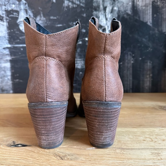 Altar’d State Brown Booties Size 8 - Picture 4 of 7